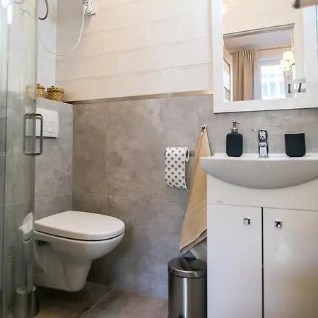 Apartment Apartament Rzeszowska 4 *